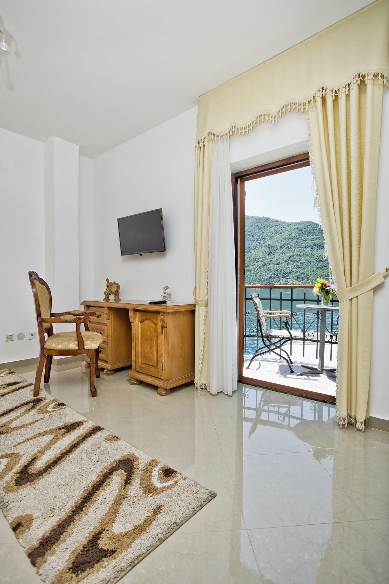 Apartments Admiral Perast Bagian luar foto