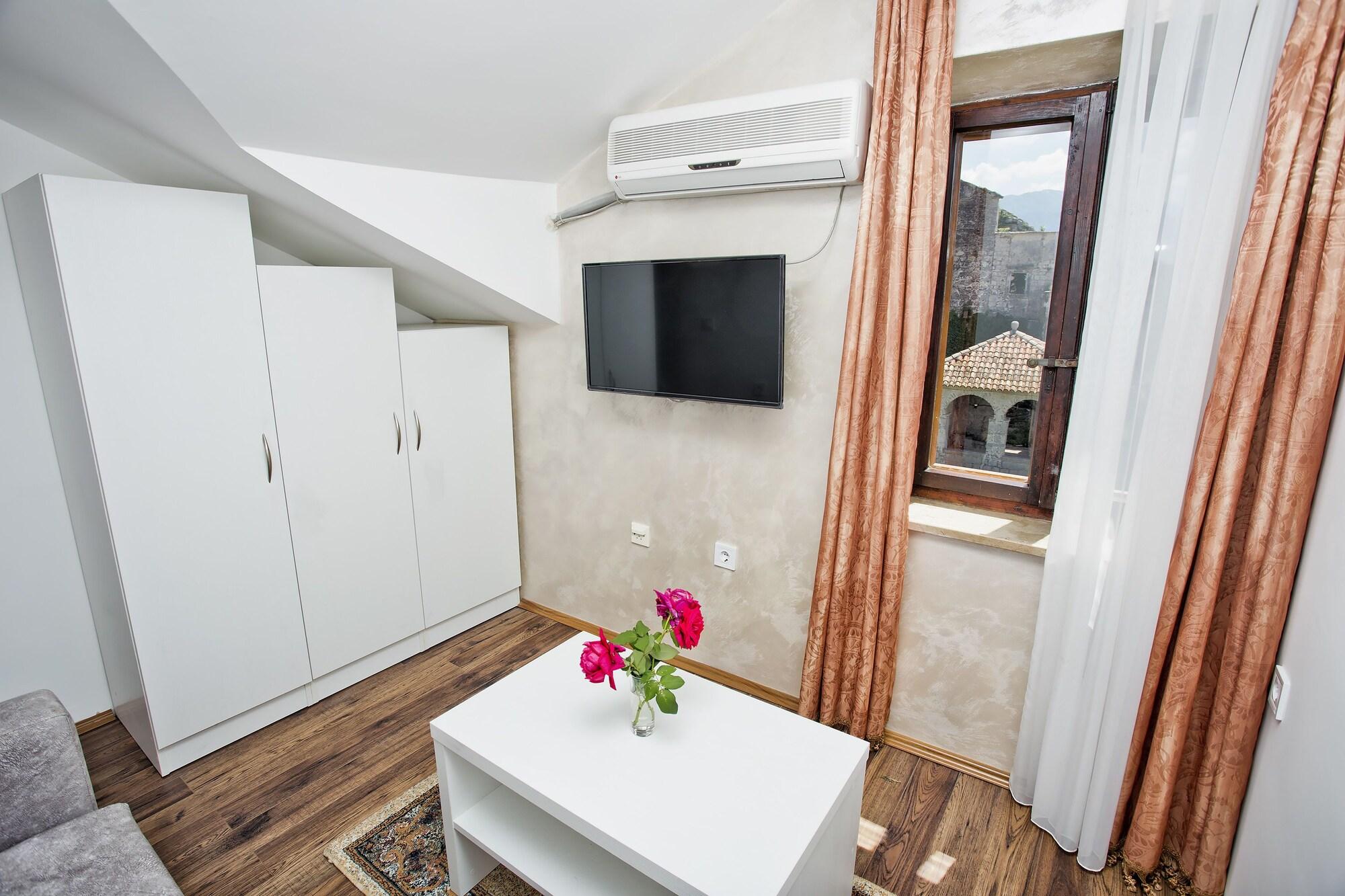 Apartments Admiral Perast Bagian luar foto