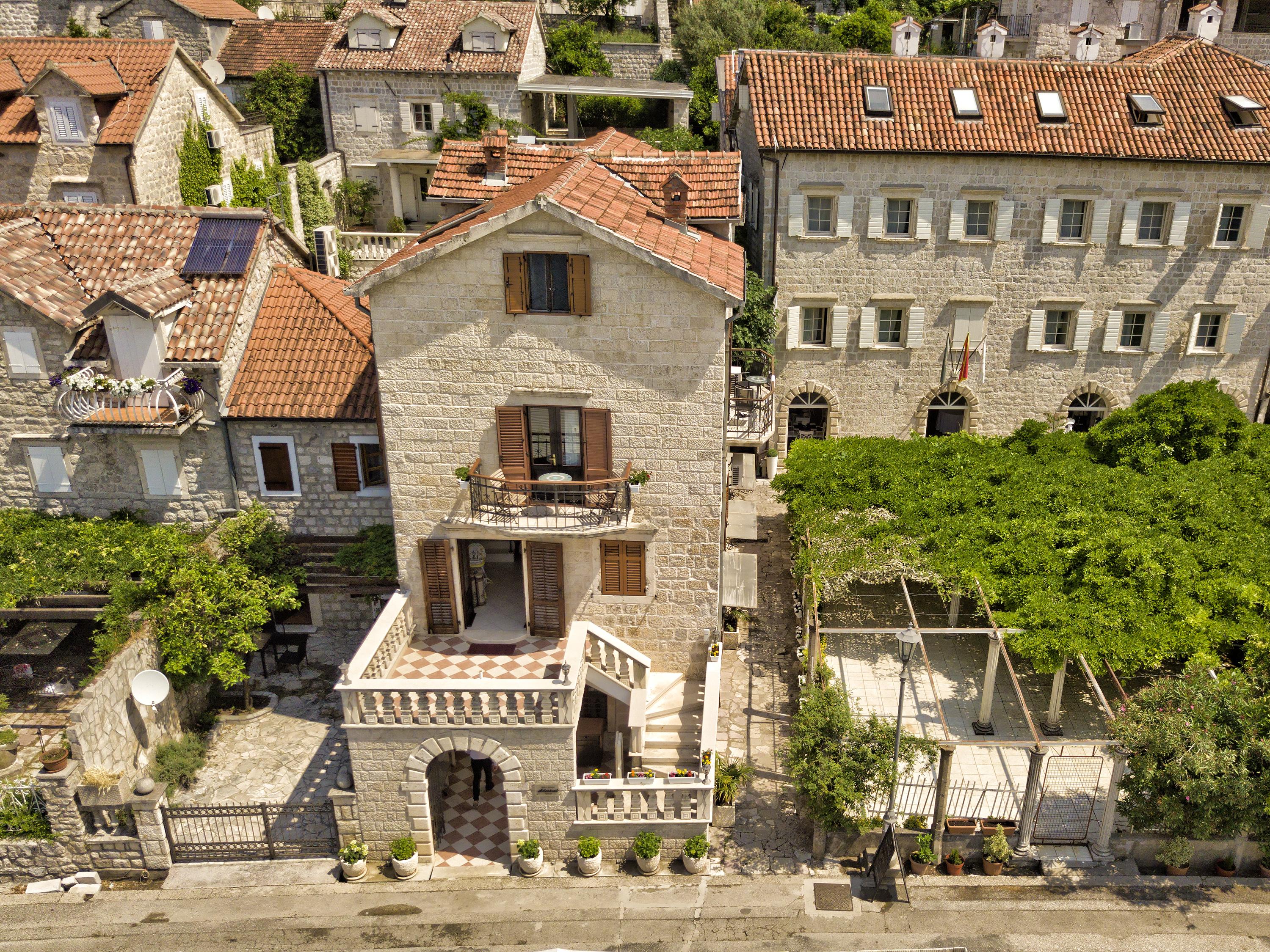 Apartments Admiral Perast Bagian luar foto