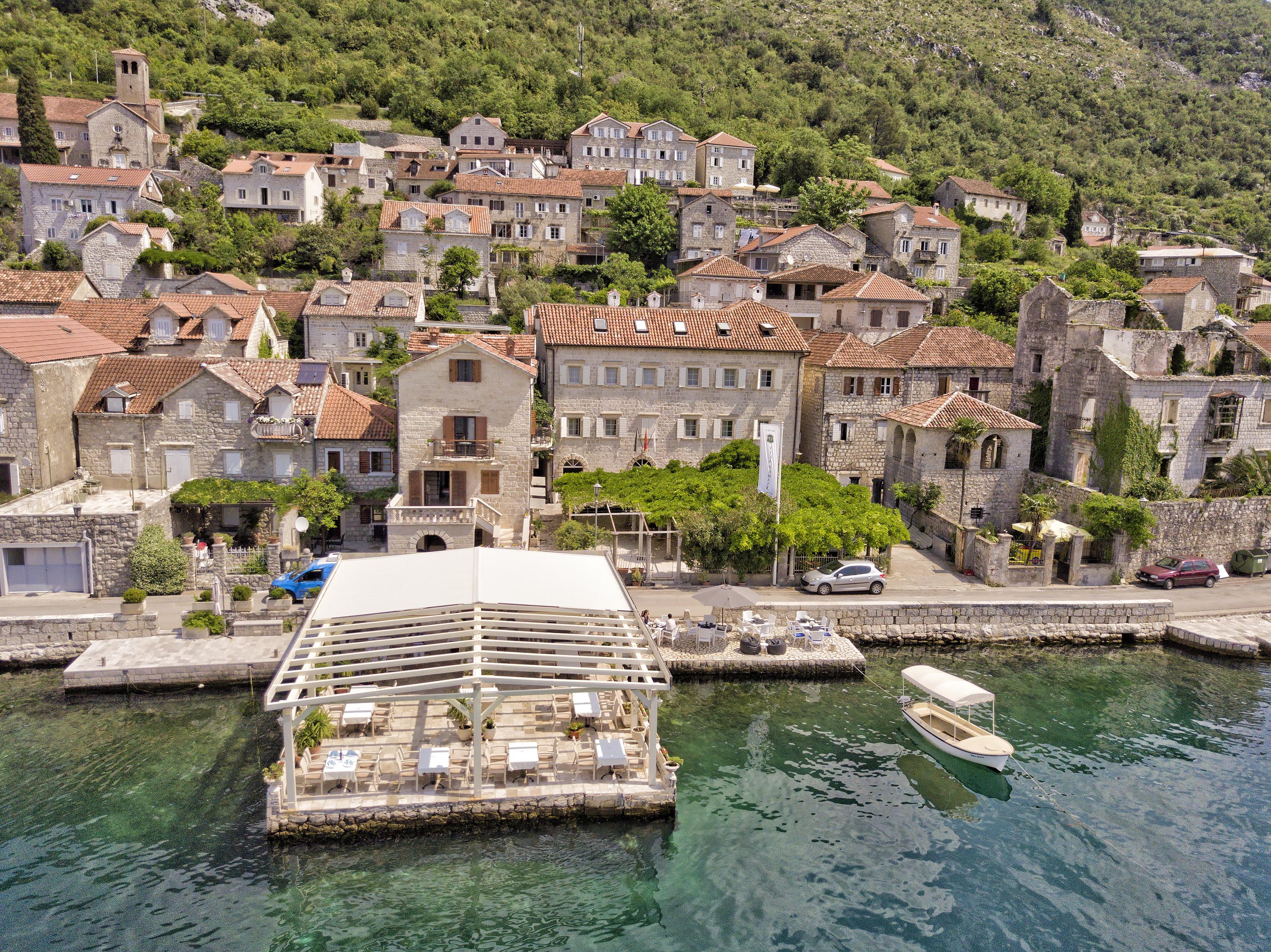 Apartments Admiral Perast Bagian luar foto