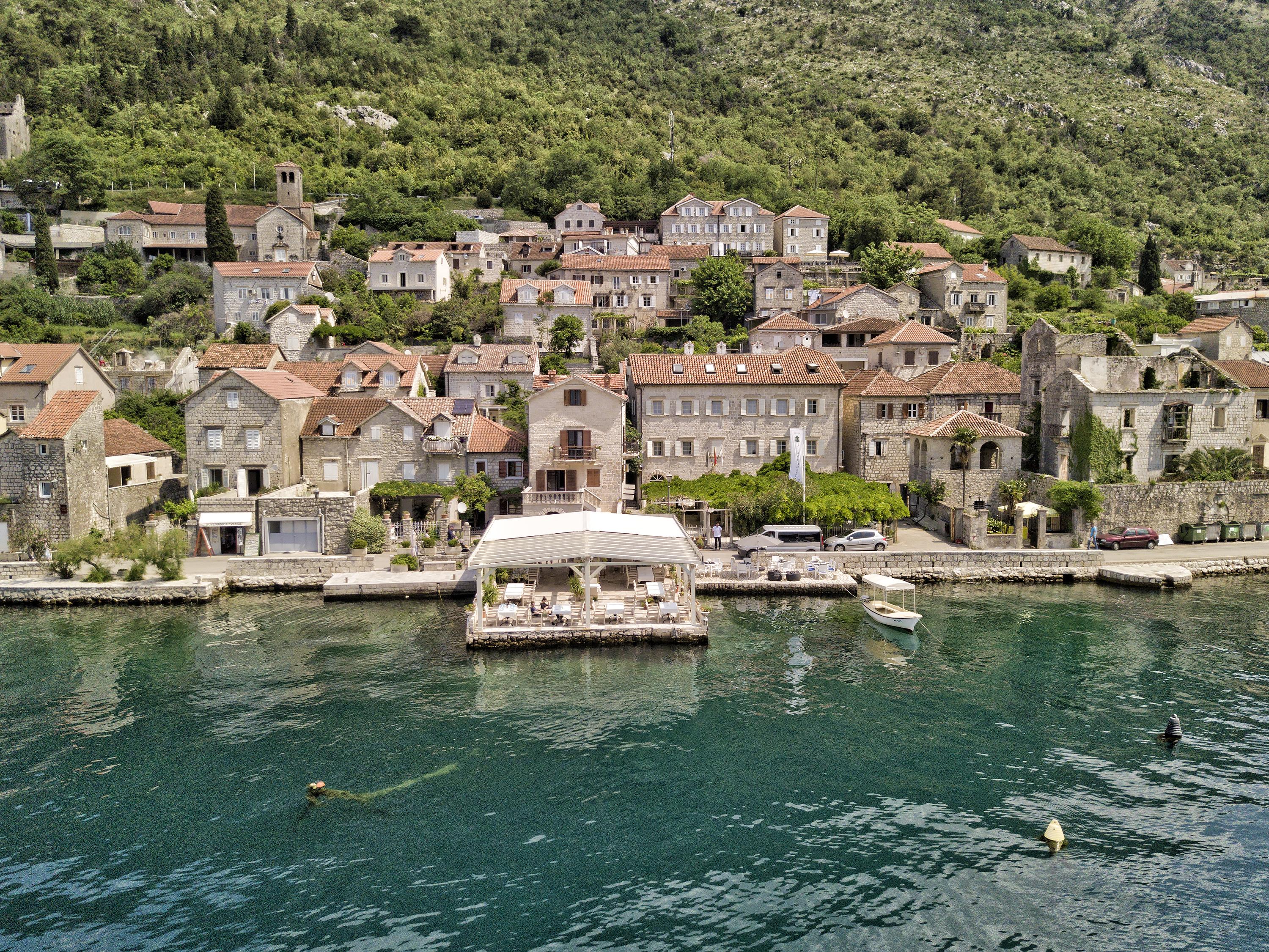 Apartments Admiral Perast Bagian luar foto