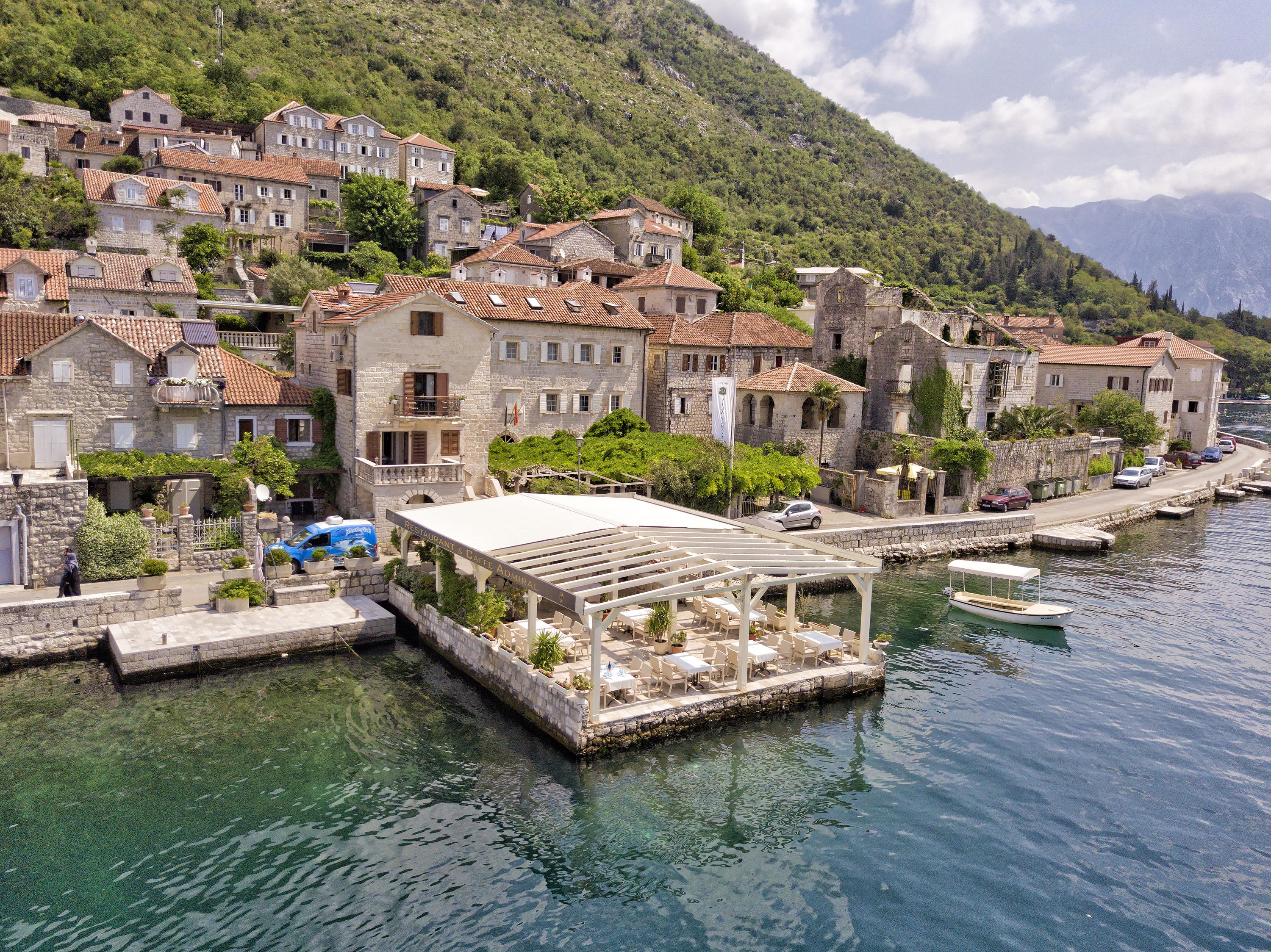 Apartments Admiral Perast Bagian luar foto